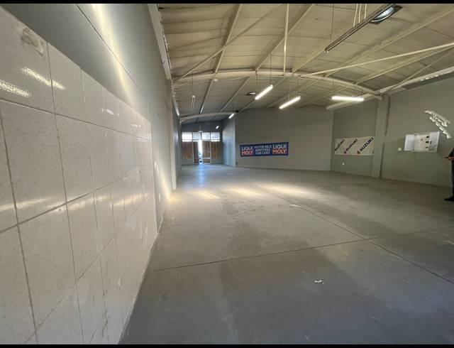 170M² BUSINESS TO LET IN HUGHES